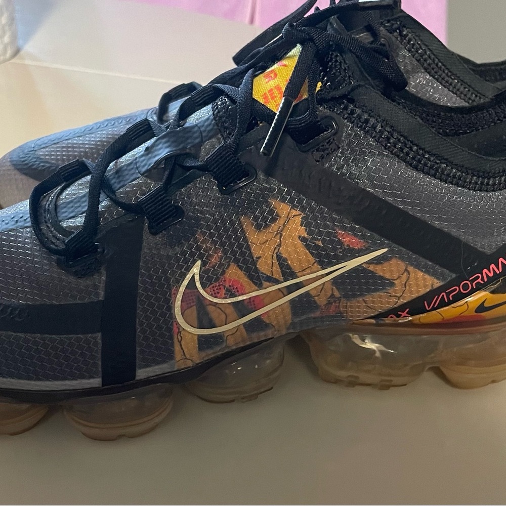 Nike shoes NWOT